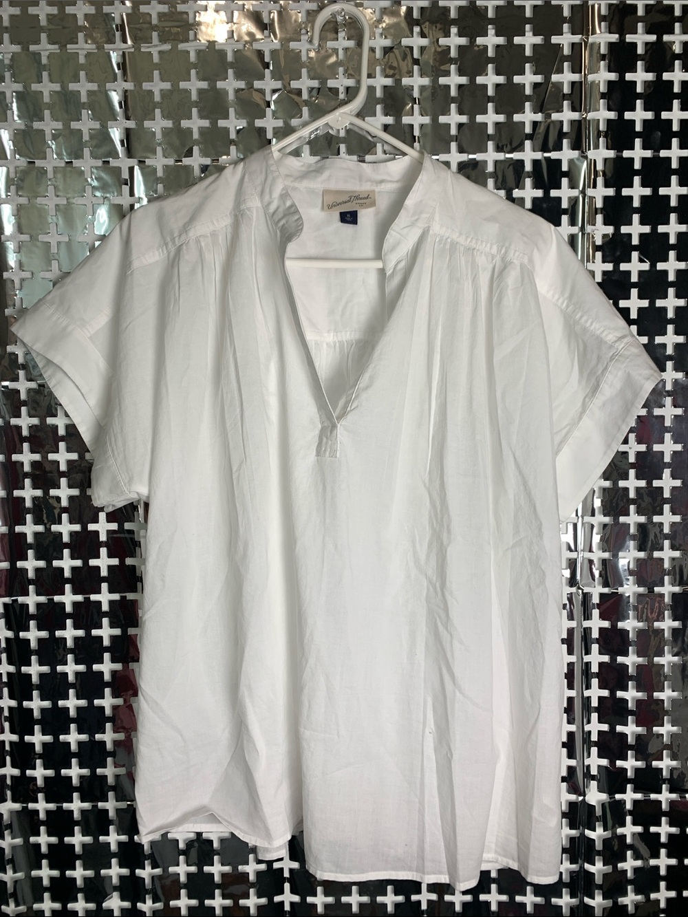 Universal Thread White Short-Sleeve Popover Button-Down Shirt